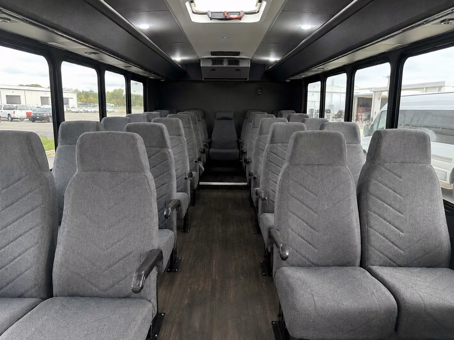conroe 15 passenger minibus rental