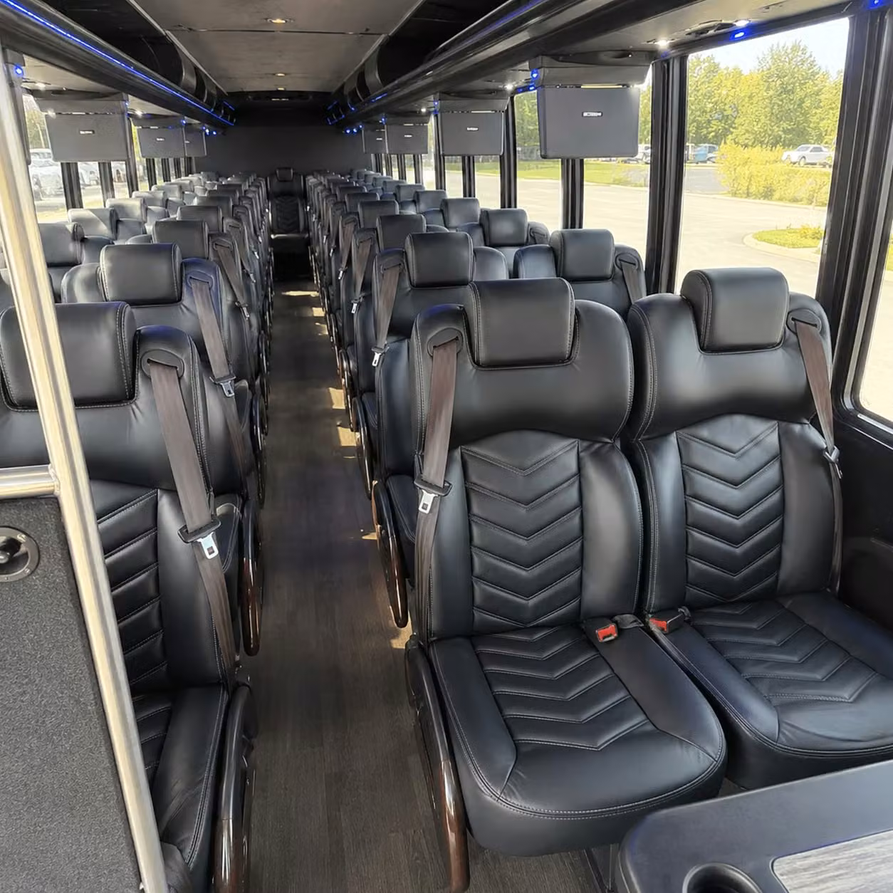 conroe 25 passenger minibus rental