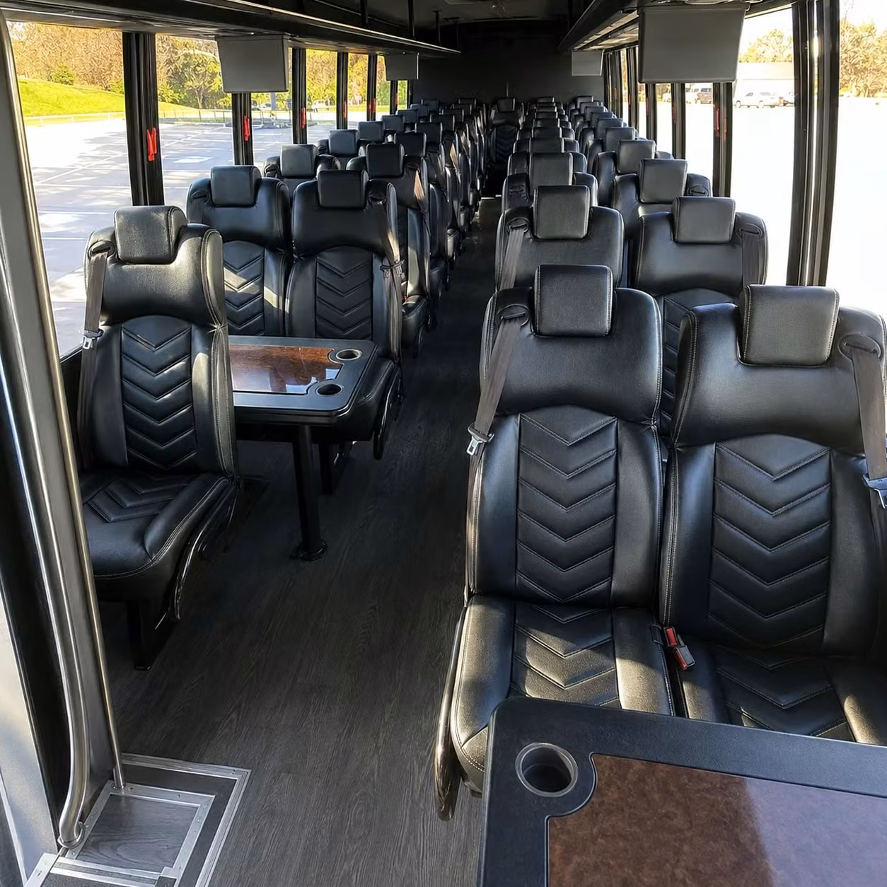 conroe 35 passenger minibus rental