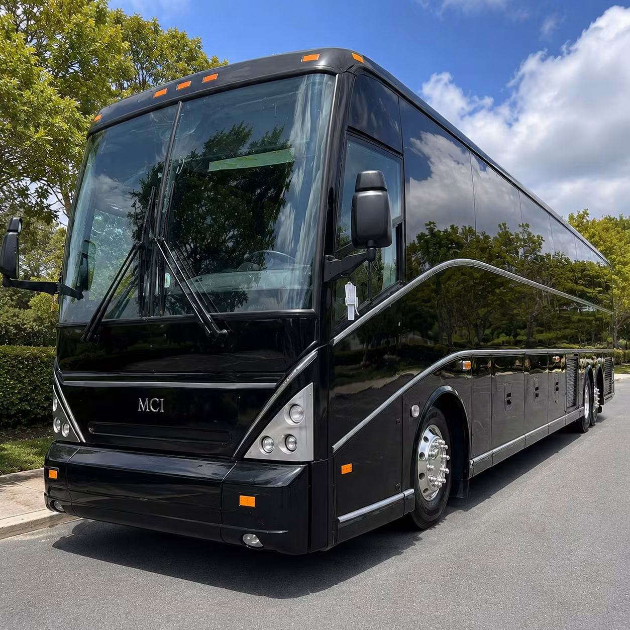 corporate event shuttle services in conroe and the woodlands